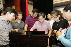 梁磊做的分析點評引來眾多代表的叫好