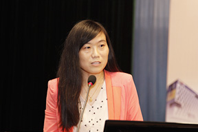 遠東宏信建筑系統事業部市場部總監肖瑋瑋發言