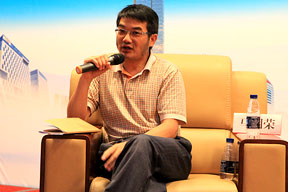 中建總公司項目管理部副總經理馬國榮與參會代表互動交流