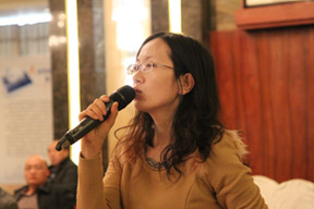 代表現場提問交流