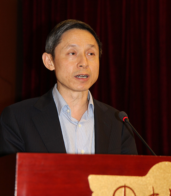 中鐵上海工程局集團有限公司總經理孔遁發表演講