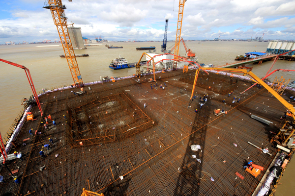 滬通長江大橋沉井基礎(chǔ)承臺(tái)施工完成