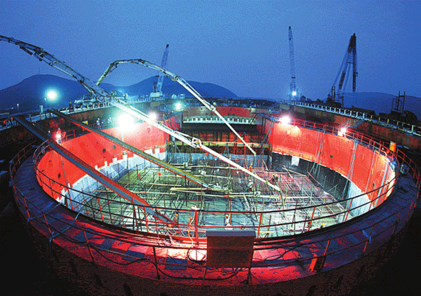 平潭公鐵大橋首個主塔墩承臺第一次澆筑已完成