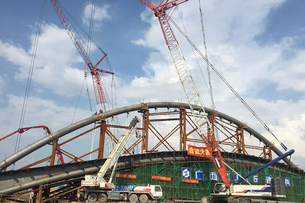 廣西建工集團景觀橋梁飛虹橋合攏圓滿成功&mdash;&mdash;五公司首次承接的鋼結構橋梁初露芳容