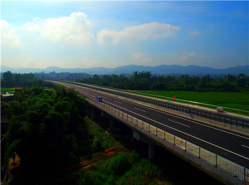 瀘州國道321線改建工程提前半年通車