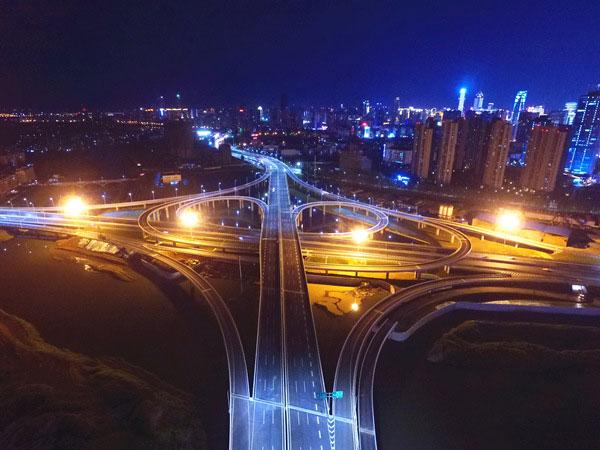 中國(guó)中鐵四局集團(tuán)第五工程有限公司參建的昌九快速路一期工程全線建成通車