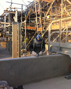 打磨砼作業時勞保用品齊全