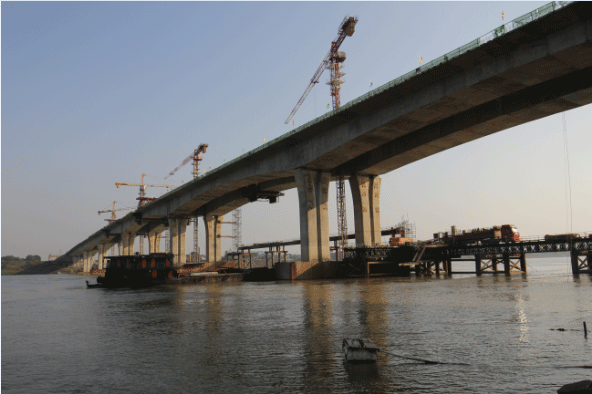 株洲湘江七橋主橋右幅順利合龍