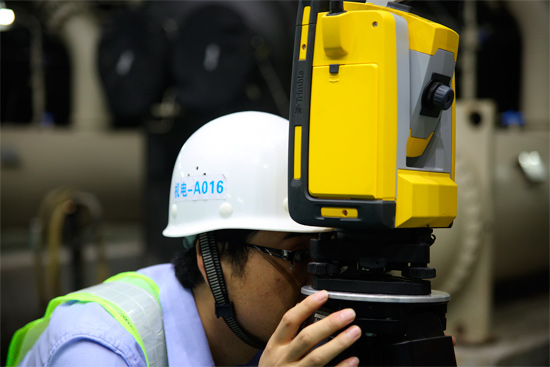 裝配式中央制冷機房測量機器人全站儀現(xiàn)場精確點位放樣