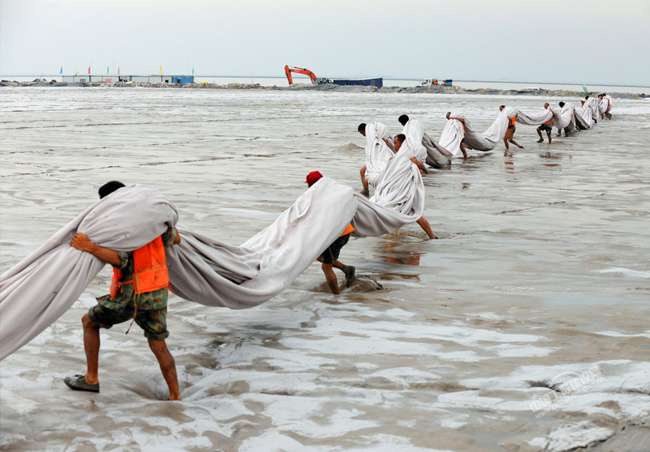 鋪土工布-軟基處理