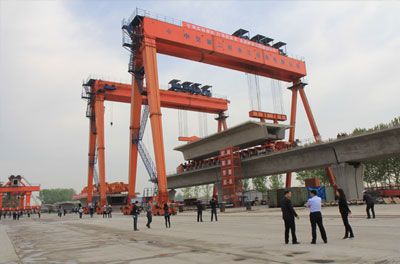 中交二航局鄭州航空港制梁場觀摩